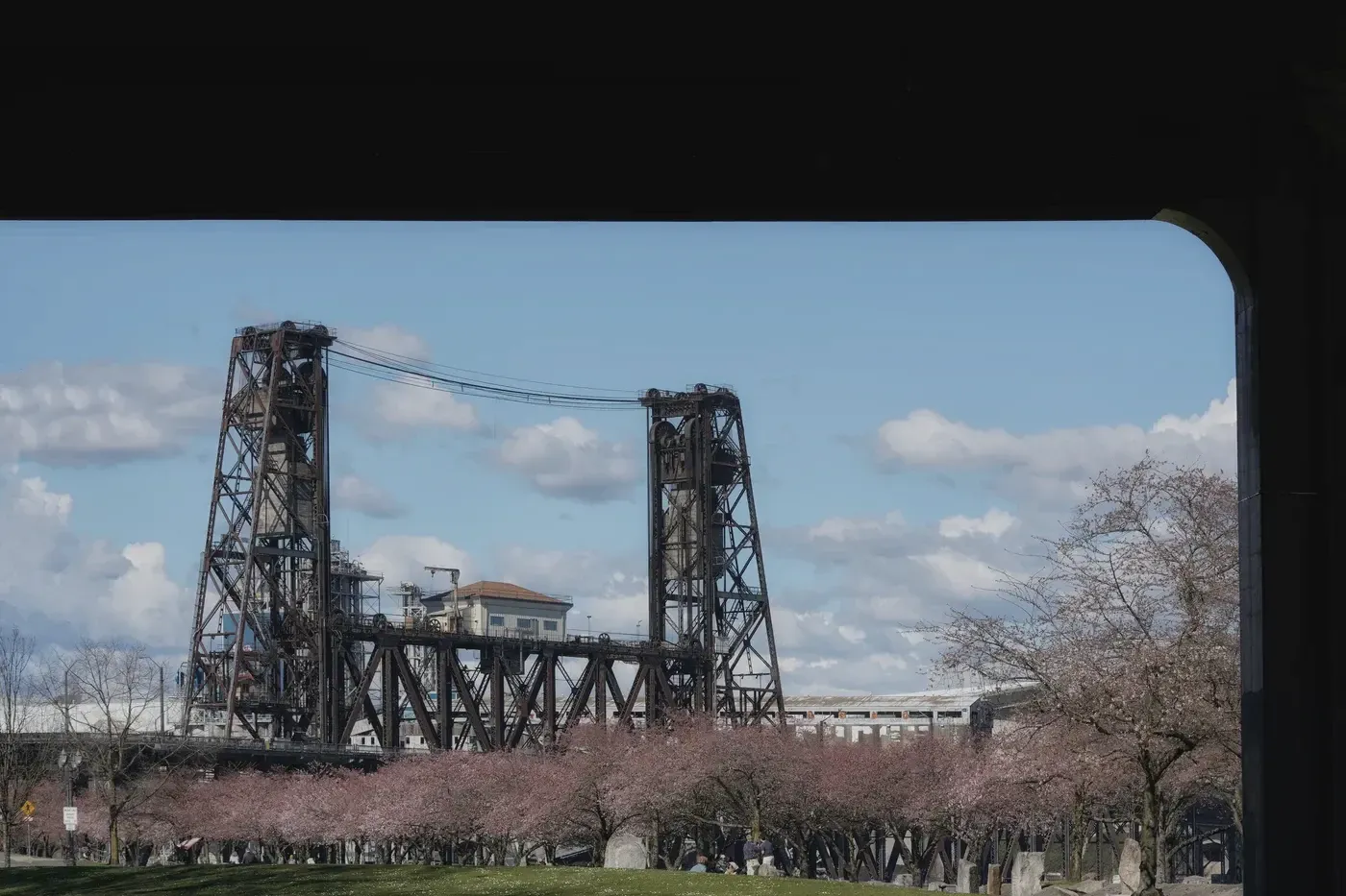 Steel Bridge Independent Lift